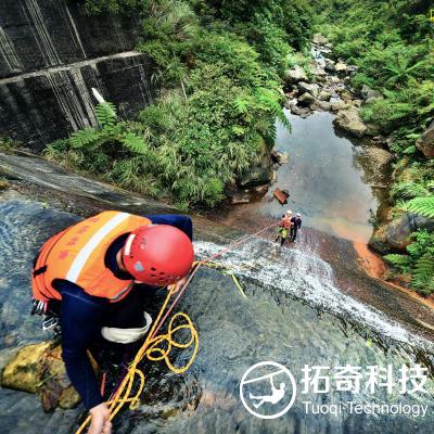 溯溪穿越  峽谷溯溪